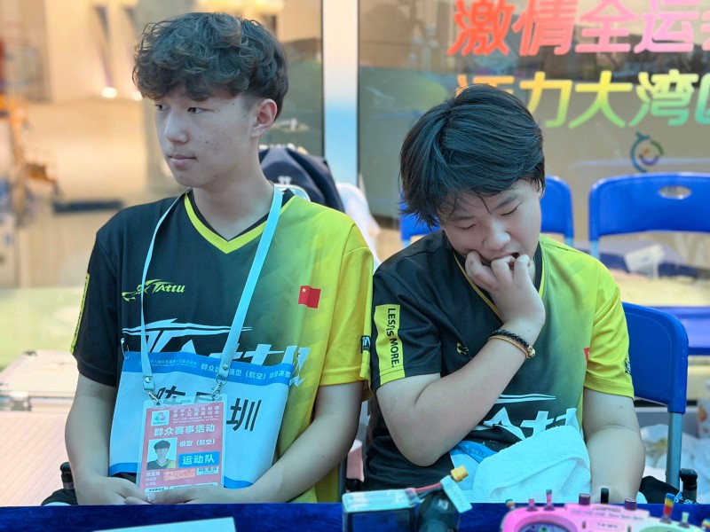 小白、果果，